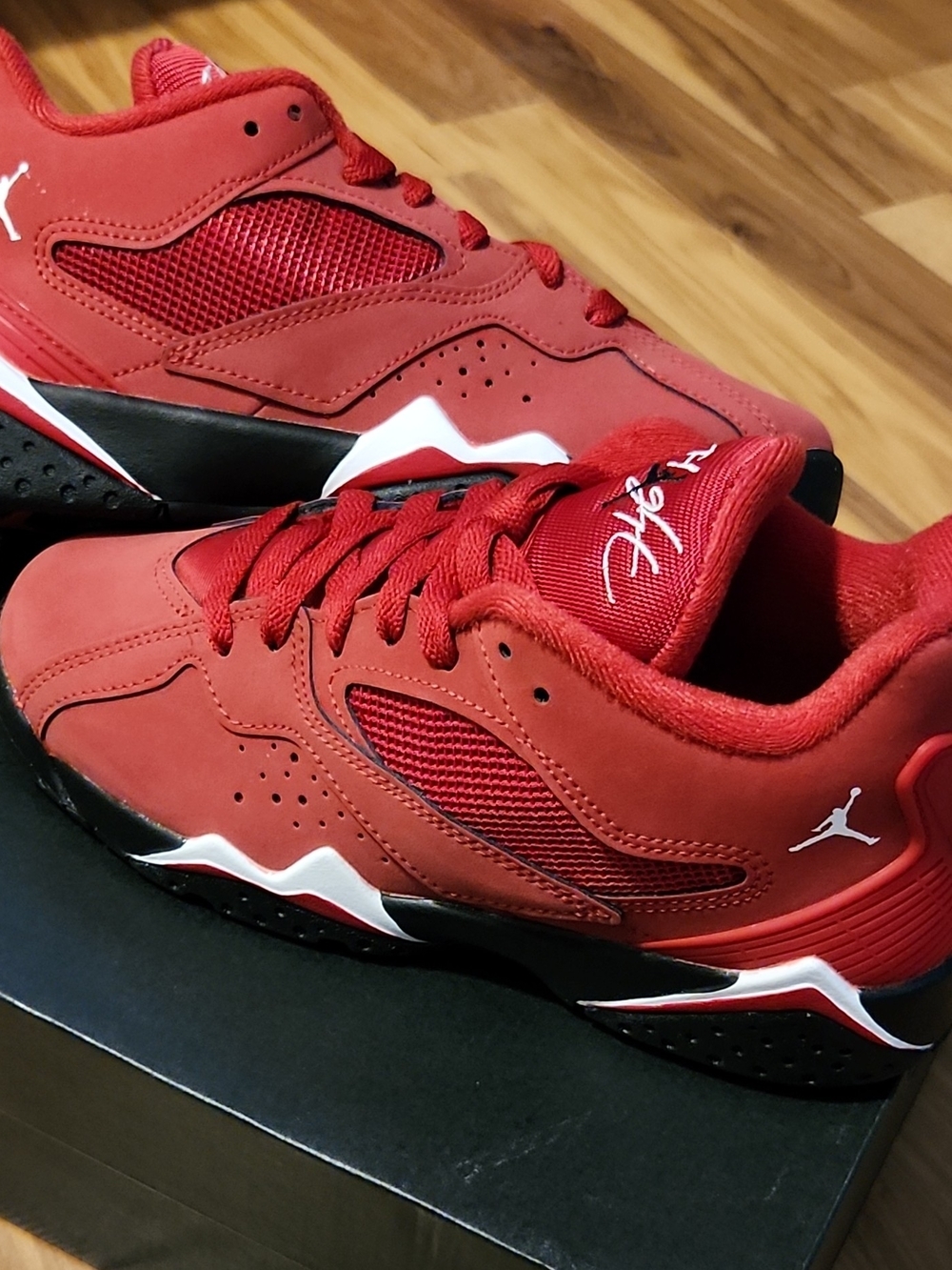 4 youth Jordan Air Jordan MVP 92 Gym Red/White/Black Sneakers HQ3950-600